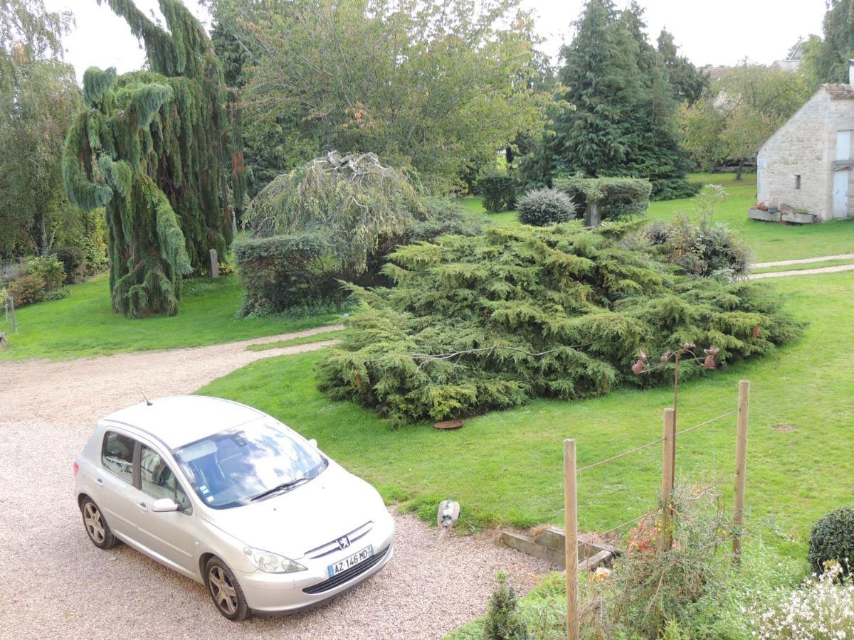 Bed and Breakfast La Ferme Du Bourg Eraines Exterior foto